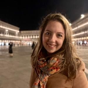 Meet your Posher, Stephanie